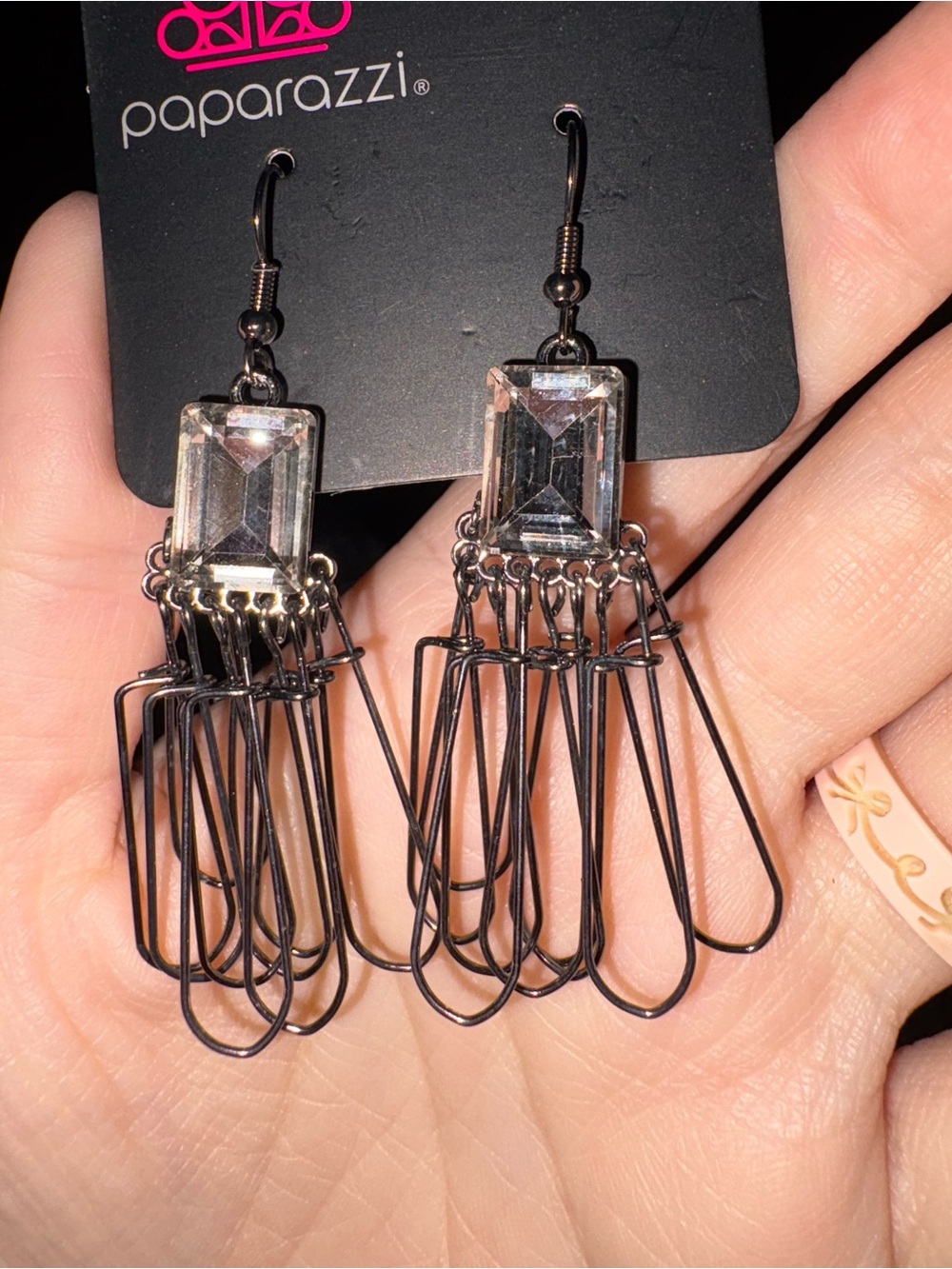Factory Flair Black Earring - Picture 3 of 4